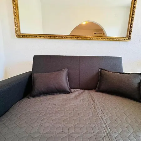 Complex In Okrug Donji Guest house *